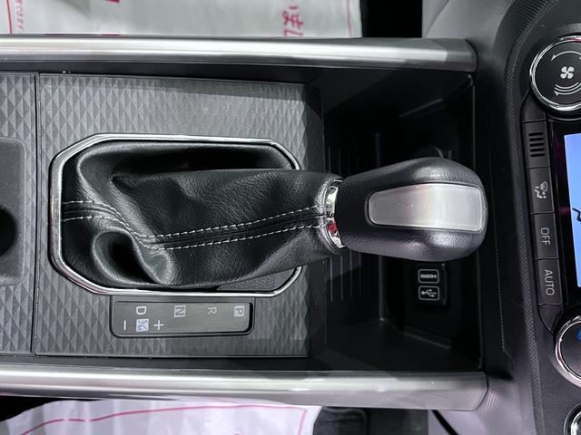 ロッキープレミアムＧシートヒーター　オートライト　キーフリー　アイドリングストップ　バックモニター　ディスプレイオーディオ　ＵＳＢ入力端子　Ｂｌｕｅｔｏｏｔｈ　電動パーキングブレーキ　ティーゼットデオプラス（岡山県）の中古車