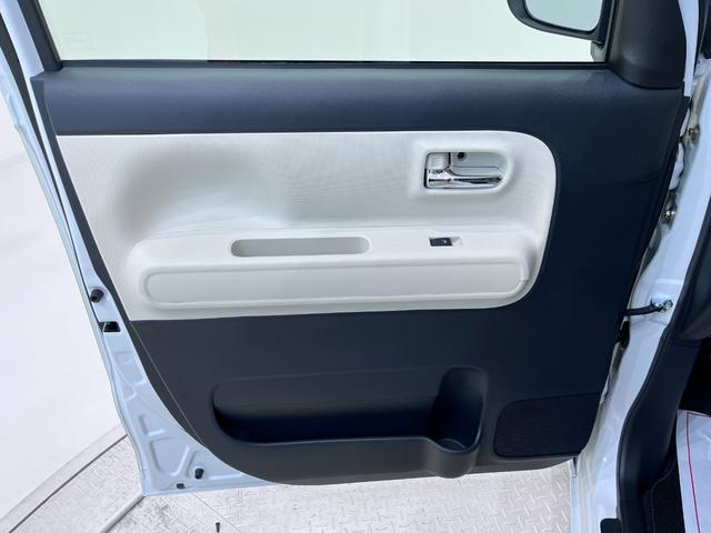 ムーヴキャンバスストライプスＧバックモニター　１０インチナビ　両側パワースライドドア　シートヒーター　ＵＳＢ入力端子　Ｂｌｕｅｔｏｏｔｈ　ホッとカップホルダー　オートライト　キーフリー　アイドリングストップ　ティーゼットデオプラス（岡山県）の中古車