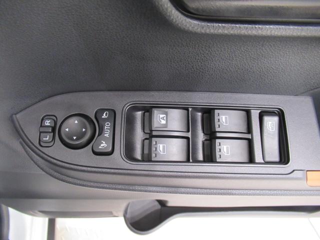 タントファンクロスターボパノラマモニター　７インチナビ　両側パワースライドドア　シートヒーター　ＵＳＢ入力端子　Ｂｌｕｅｔｏｏｔｈ　オートライト　キーフリー　アイドリングストップ　ティーゼットデオプラス（岡山県）の中古車