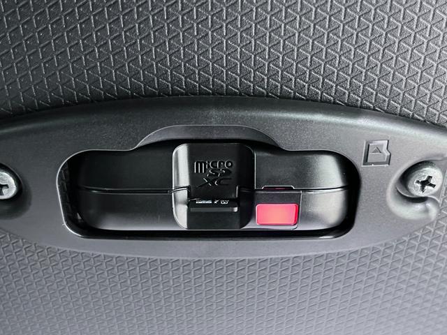 タントカスタムXバックモニター 9インチディスプレイオーディオ ドライブレコーダー 両側パワースライドドア シートヒーター USB入力端子 Bluetooth オートライト キーフリー アイドリングストップ(岡山県)の中古車