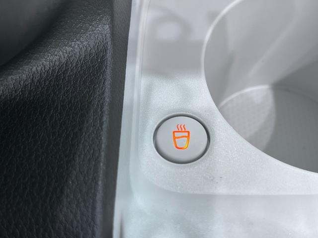 ムーヴキャンバスストライプスＧパノラマモニター　１０インチナビ　ドライブレコーダー　両側パワースライドドア　シートヒーター　ＵＳＢ入力端子　Ｂｌｕｅｔｏｏｔｈ　ホッとカップホルダー　オートライト　キーフリー　アイドリングストップ（岡山県）の中古車