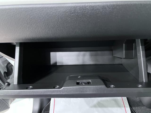 ムーヴキャンバスストライプスＧパノラマモニター　１０インチナビ　ドライブレコーダー　両側パワースライドドア　シートヒーター　ＵＳＢ入力端子　Ｂｌｕｅｔｏｏｔｈ　ホッとカップホルダー　オートライト　キーフリー　アイドリングストップ（岡山県）の中古車