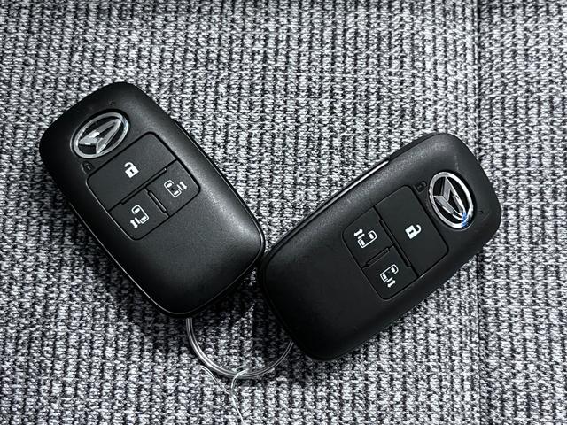 ムーヴキャンバスストライプスＧパノラマモニター　１０インチナビ　ドライブレコーダー　両側パワースライドドア　シートヒーター　ＵＳＢ入力端子　Ｂｌｕｅｔｏｏｔｈ　ホッとカップホルダー　オートライト　キーフリー　アイドリングストップ（岡山県）の中古車