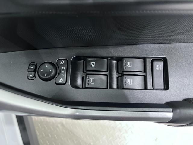 ロッキープレミアムG HEVシートヒーター オートライト キーフリー パノラマモニター ナビ ドライブレコーダー USB入力端子 Bluetooth 衝突被害軽減システム レーンアシスト オートマチックハイビーム(岡山県)の中古車