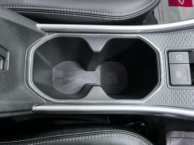 ロッキープレミアムG HEVシートヒーター オートライト キーフリー パノラマモニター ナビ ドライブレコーダー USB入力端子 Bluetooth 衝突被害軽減システム レーンアシスト オートマチックハイビーム(岡山県)の中古車