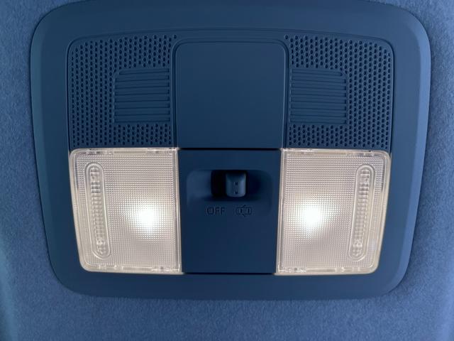 ロッキープレミアムG HEVシートヒーター オートライト キーフリー パノラマモニター ナビ ドライブレコーダー USB入力端子 Bluetooth 衝突被害軽減システム レーンアシスト オートマチックハイビーム(岡山県)の中古車