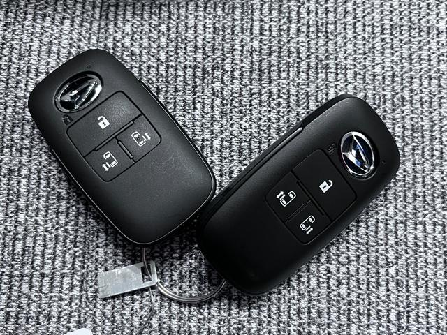 ムーヴキャンバスストライプスＧバックモニター　１０インチナビ　両側パワースライドドア　シートヒーター　ＵＳＢ入力端子　Ｂｌｕｅｔｏｏｔｈ　ホッとカップホルダー　オートライト　キーフリー　アイドリングストップ　ティーゼットデオプラス（岡山県）の中古車