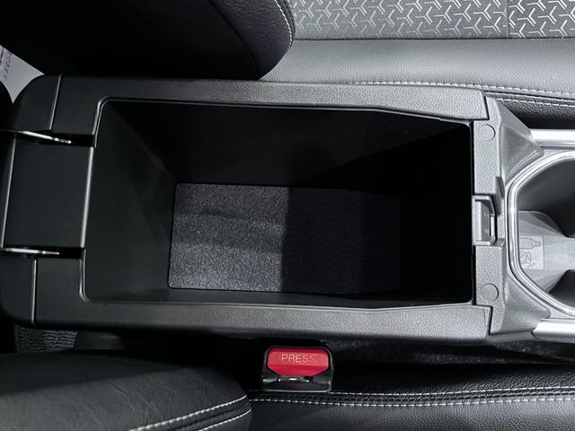 ロッキープレミアムＧ　ＨＥＶパノラマモニター　７インチナビ　ドライブレコーダー　シートヒーター　ＵＳＢ入力端子　Ｂｌｕｅｔｏｏｔｈ　オートライト　キーフリー　衝突被害軽減システム　レーンアシスト　オートマチックハイビーム（岡山県）の中古車