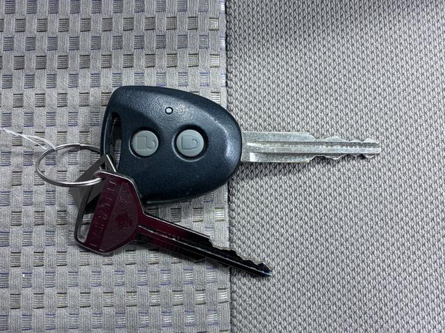 ミライースＸｆ　メモリアルエディションキーレスエントリー　アイドリングストップ　ＣＤチューナー　電動格納式ドアミラー　エアコン　パワーステアリング　パワーウィンドウ　運転席エアバッグ　ＡＢＳ　ティーゼットデオプラス（岡山県）の中古車