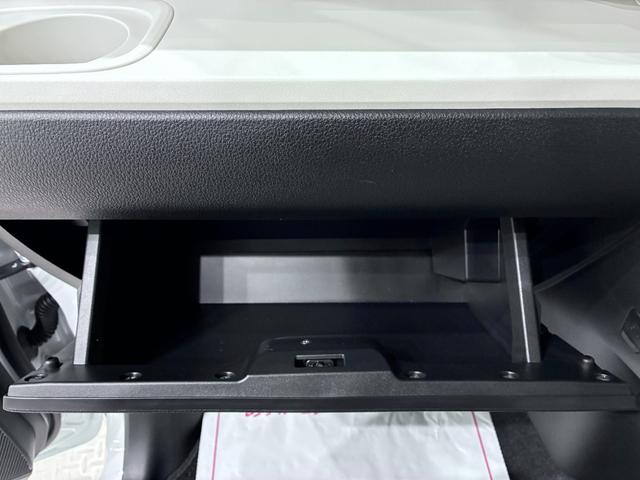 ムーヴキャンバスストライプスＧパノラマモニター　１０インチナビ　両側パワースライドドア　シートヒーター　ＵＳＢ入力端子　Ｂｌｕｅｔｏｏｔｈ　オートライト　キーフリー　オートライト　キーフリー　アイドリングストップ（岡山県）の中古車