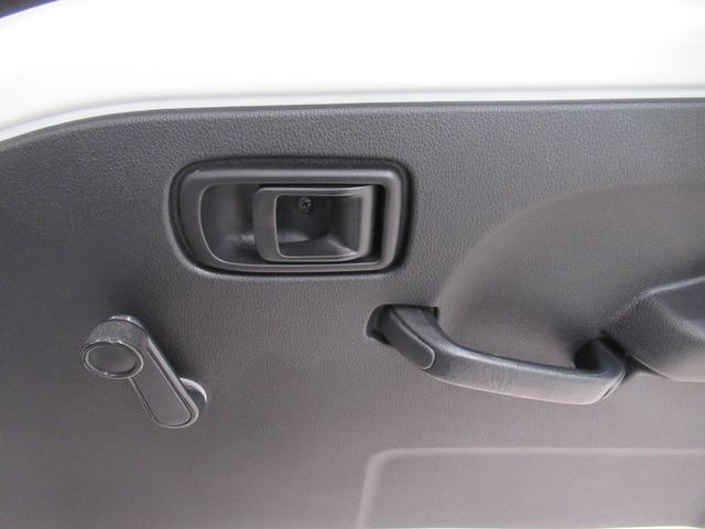 ハイゼットトラックスタンダード　農用スペシャル４ＷＤ　ＭＴ５速　荷台作業灯　ＡＭ／ＦＭラジオ　オートライト　アイドリングストップ　衝突被害軽減システム　レーンアシスト　オートマチックハイビーム　ティーゼットデオプラス（岡山県）の中古車