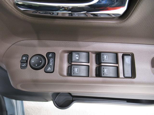 ムーヴキャンバスセオリーＧパノラマモニター　１０インチナビ　両側パワースライドドア　シートヒーター　ＵＳＢ入力端子　Ｂｌｕｅｔｏｏｔｈ　ホッとカップホルダー　オートライト　キーフリー　アイドリングストップ（岡山県）の中古車