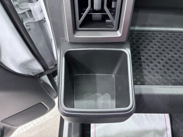 タフトＧ　クロムベンチャーシートヒーター　ＵＳＢ入力端子　オートライト　キーフリー　アイドリングストップ　電動パーキングブレーキ　衝突被害軽減システム　レーンアシスト　オートマチックハイビーム　ティーゼットデオプラス（岡山県）の中古車