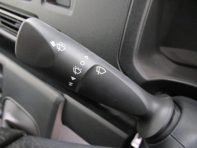 ハイゼットカーゴデッキバンＬＭＴ５速　両側スライドドア　オートライト　アイドリングストップ　ＣＤチューナー　衝突被害軽減システム　レーンアシスト　オートマチックハイビーム　ティーゼットデオプラス（岡山県）の中古車