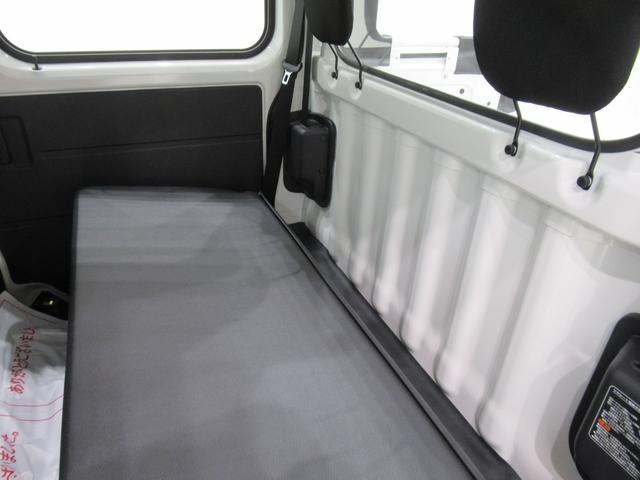 ハイゼットカーゴデッキバンＬＭＴ５速　両側スライドドア　オートライト　アイドリングストップ　ＣＤチューナー　衝突被害軽減システム　レーンアシスト　オートマチックハイビーム　ティーゼットデオプラス（岡山県）の中古車