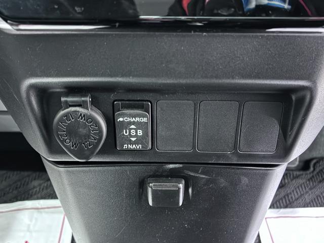 トールカスタムＧ　ＳＡ２両側パワースライドドア　オートライト　キーフリー　アイドリングストップ　ＵＳＢ入力端子　衝突被害軽減システム　レーンアシスト　ティーゼットデオプラス（岡山県）の中古車