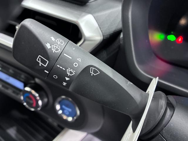 ロッキープレミアムG HEVシートヒーター オートライト キーフリー パノラマモニター ナビ ドライブレコーダー USB入力端子 Bluetooth 衝突被害軽減システム レーンアシスト オートマチックハイビーム(岡山県)の中古車