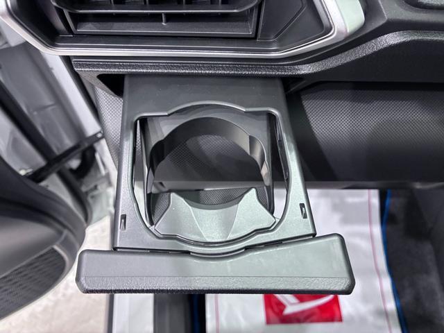 ロッキープレミアムG HEVシートヒーター オートライト キーフリー パノラマモニター ナビ ドライブレコーダー USB入力端子 Bluetooth 衝突被害軽減システム レーンアシスト オートマチックハイビーム(岡山県)の中古車