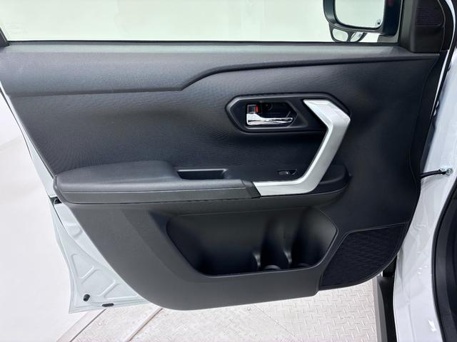 ロッキープレミアムG HEVシートヒーター オートライト キーフリー パノラマモニター ナビ ドライブレコーダー USB入力端子 Bluetooth 衝突被害軽減システム レーンアシスト オートマチックハイビーム(岡山県)の中古車