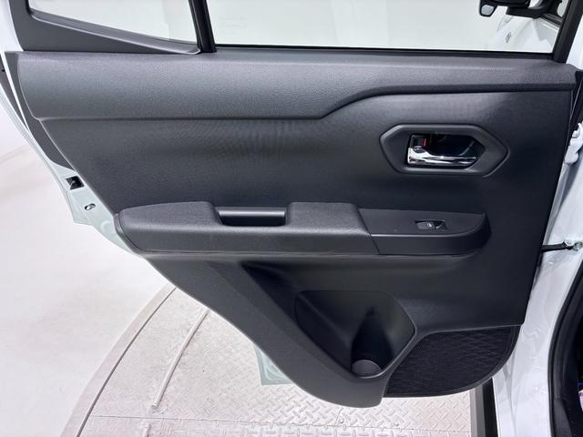 ロッキープレミアムG HEVシートヒーター オートライト キーフリー パノラマモニター ナビ ドライブレコーダー USB入力端子 Bluetooth 衝突被害軽減システム レーンアシスト オートマチックハイビーム(岡山県)の中古車