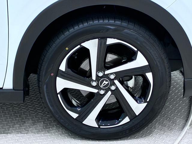 ロッキープレミアムG HEVシートヒーター オートライト キーフリー パノラマモニター ナビ ドライブレコーダー USB入力端子 Bluetooth 衝突被害軽減システム レーンアシスト オートマチックハイビーム(岡山県)の中古車