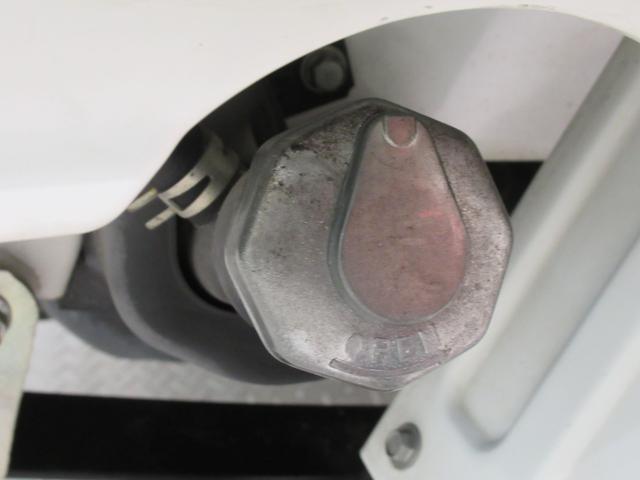 ミニキャブトラックＶタイプＡＭ／ＦＭラジオ　エアコン　パワーステアリング　運転席エアバッグ　ティーゼットデオプラス（岡山県）の中古車