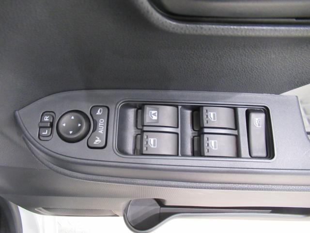 タントＸシートヒーター　左側パワースライドドア　オートライト　キーフリー　アイドリングストップ　バックモニター　ナビ　ドライブレコーダー　ＵＳＢ入力端子　Ｂｌｕｅｔｏｏｔｈ　ティーゼットデオプラス（岡山県）の中古車