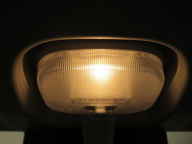 ハイゼットカーゴデラックスＡＭ／ＦＭラジオ　両側スライドドア　オートライト　キーレスエントリー　アイドリングストップ　衝突被害軽減システム　レーンアシスト　オートマチックハイビーム　ティーゼットデオプラス（岡山県）の中古車