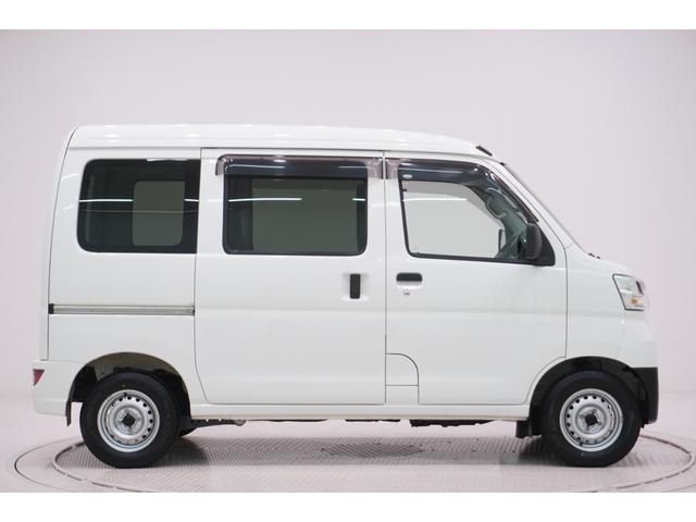 ハイゼットカーゴデラックス　ＳＡ３両側スライドドア　キーレスエントリー　アイドリングストップ　ＡＭ／ＦＭラジオ　衝突被害軽減システム　レーンアシスト　オートマチックハイビーム　ティーゼットデオプラス（岡山県）の中古車