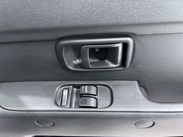 ハイゼットカーゴデラックス　ＳＡ３両側スライドドア　キーレスエントリー　アイドリングストップ　ＡＭ／ＦＭラジオ　衝突被害軽減システム　レーンアシスト　オートマチックハイビーム　ティーゼットデオプラス（岡山県）の中古車