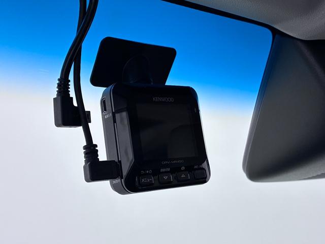 ハイゼットカーゴデラックス　ＳＡ３両側スライドドア　キーレスエントリー　アイドリングストップ　ＡＭ／ＦＭラジオ　衝突被害軽減システム　レーンアシスト　オートマチックハイビーム　ティーゼットデオプラス（岡山県）の中古車