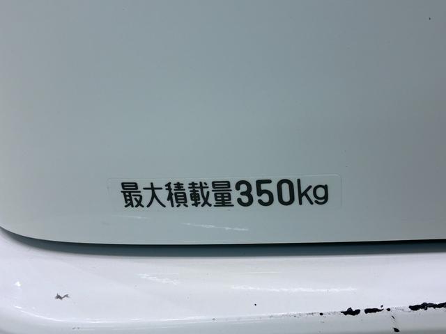 ハイゼットカーゴデラックス　ＳＡ３両側スライドドア　キーレスエントリー　アイドリングストップ　ＡＭ／ＦＭラジオ　衝突被害軽減システム　レーンアシスト　オートマチックハイビーム　ティーゼットデオプラス（岡山県）の中古車