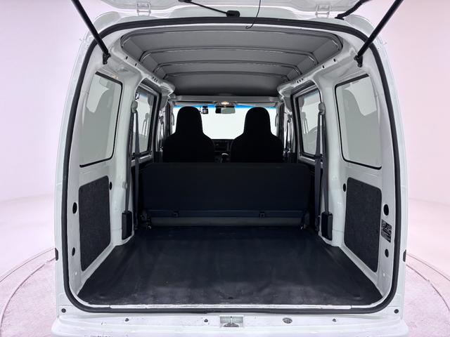 ハイゼットカーゴデラックス　ＳＡ３両側スライドドア　キーレスエントリー　アイドリングストップ　ＡＭ／ＦＭラジオ　衝突被害軽減システム　レーンアシスト　オートマチックハイビーム　ティーゼットデオプラス（岡山県）の中古車