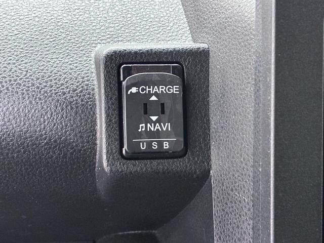 タントカスタムＸシートヒーター　両側パワースライドドア　オートライト　キーフリー　アイドリングストップ　パノラマモニター　ナビ　ドライブレコーダー　ＵＳＢ入力端子　Ｂｌｕｅｔｏｏｔｈ　ティーゼットデオプラス（岡山県）の中古車