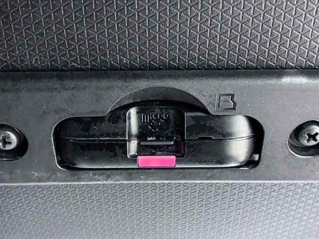 タントカスタムＸシートヒーター　両側パワースライドドア　オートライト　キーフリー　アイドリングストップ　パノラマモニター　ナビ　ドライブレコーダー　ＵＳＢ入力端子　Ｂｌｕｅｔｏｏｔｈ　ティーゼットデオプラス（岡山県）の中古車