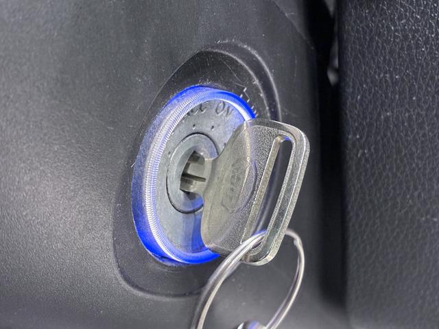 ハイゼットトラックスタンダード　農用スペシャル４ＷＤ　荷台作業灯　ＡＭ／ＦＭラジオ　オートライト　アイドリングストップ　衝突被害軽減システム　レーンアシスト　オートマチックハイビーム　ティーゼットデオプラス（岡山県）の中古車