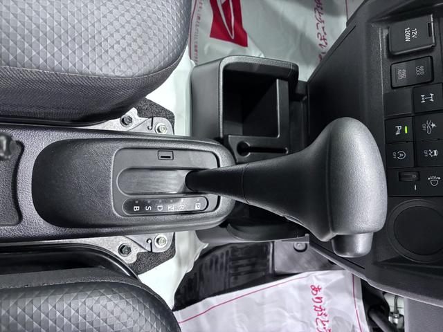 ハイゼットトラックスタンダード　農用スペシャル４ＷＤ　荷台作業灯　ＡＭ／ＦＭラジオ　オートライト　アイドリングストップ　衝突被害軽減システム　レーンアシスト　オートマチックハイビーム　ティーゼットデオプラス（岡山県）の中古車