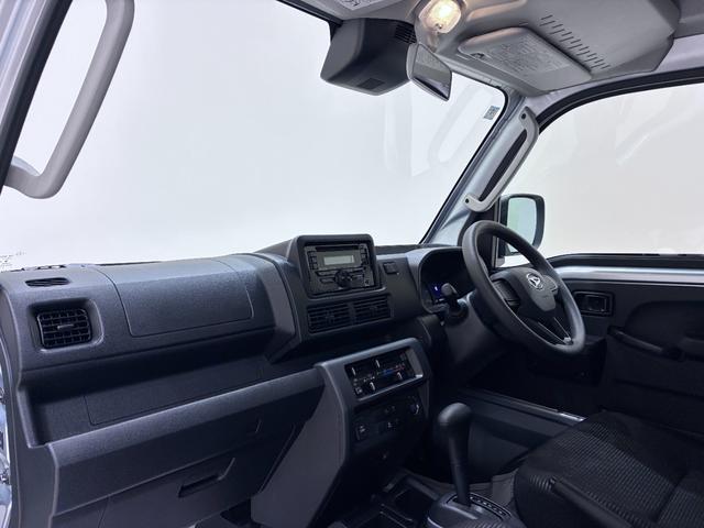 ハイゼットトラックジャンボエクストラＬＥＤヘッドランプ　荷台作業灯　ＣＤチューナー　オートライト　キーフリー　アイドリングストップ　電動格納式ドアミラー　衝突被害軽減システム　レーンアシスト　オートマチックハイビーム（岡山県）の中古車