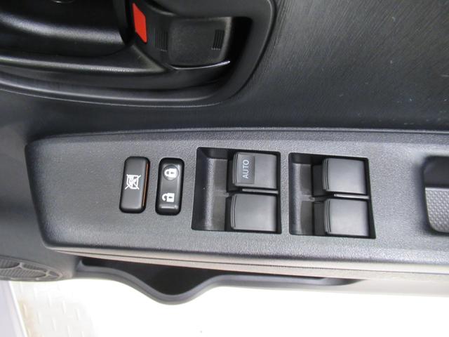 ヴィッツＦオートライト　キーフリー　アイドリングストップ　電動格納式ドアミラー　エアコン　パワーステアリング　パワーウィンドウ　運転席エアバッグ　ＡＢＳ　ティーゼットデオプラス（岡山県）の中古車