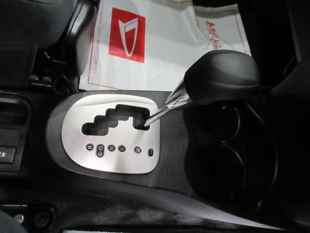 ヴィッツＦオートライト　キーフリー　アイドリングストップ　電動格納式ドアミラー　エアコン　パワーステアリング　パワーウィンドウ　運転席エアバッグ　ＡＢＳ　ティーゼットデオプラス（岡山県）の中古車