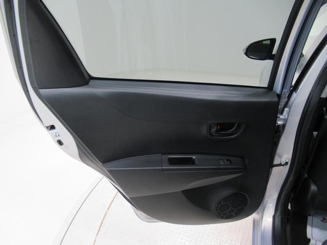 ヴィッツＦオートライト　キーフリー　アイドリングストップ　電動格納式ドアミラー　エアコン　パワーステアリング　パワーウィンドウ　運転席エアバッグ　ＡＢＳ　ティーゼットデオプラス（岡山県）の中古車