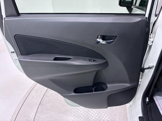 ムーヴカスタムＸ　ＳＡオートライト　キーフリー　アイドリングストップ　電動格納式ドアミラー　衝突被害軽減システム　エアコン　パワーステアリング　パワーウィンドウ　運転席エアバッグ　ＡＢＳ　ティーゼットデオプラス（岡山県）の中古車