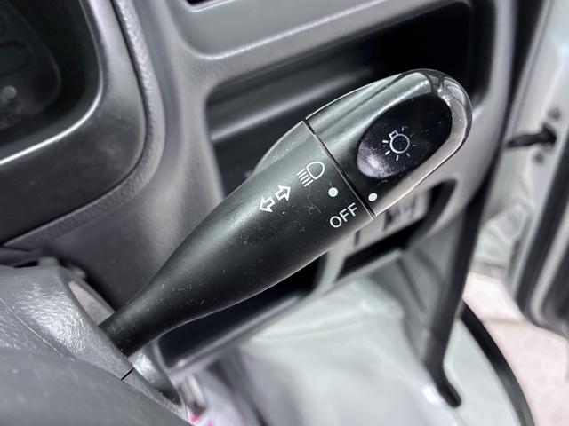 キャリイトラックＫＣエアコン・パワステＭＴ５速　ＡＭ／ＦＭラジオ　エアコン　パワーステアリング　ティーゼットデオプラス（岡山県）の中古車