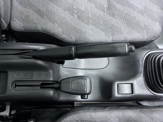 キャリイトラックＫＣエアコン・パワステＭＴ５速　ＡＭ／ＦＭラジオ　エアコン　パワーステアリング　ティーゼットデオプラス（岡山県）の中古車