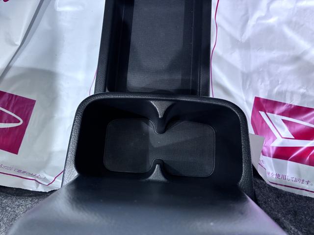 キャリイトラックＫＣエアコン・パワステＭＴ５速　ＡＭ／ＦＭラジオ　エアコン　パワーステアリング　ティーゼットデオプラス（岡山県）の中古車