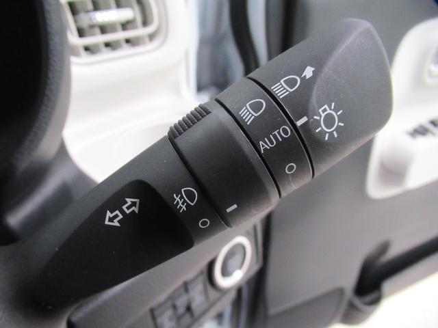 ムーヴキャンバスストライプスＧバックモニター　７インチナビ　両側パワースライドドア　シートヒーター　ＵＳＢ入力端子　Ｂｌｕｅｔｏｏｔｈ　ホッとカップホルダー　オートライト　キーフリー　アイドリングストップ　ティーゼットデオプラス（岡山県）の中古車