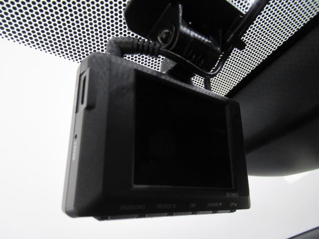 カローラツーリングハイブリッド　ダブルバイビーシートヒーター　オートライト　キーフリー　電動格納式ドアミラー　エアコン　パワーステアリング　パワーウィンドウ　運転席エアバッグ　ＡＢＳ　ティーゼットデオプラス（岡山県）の中古車