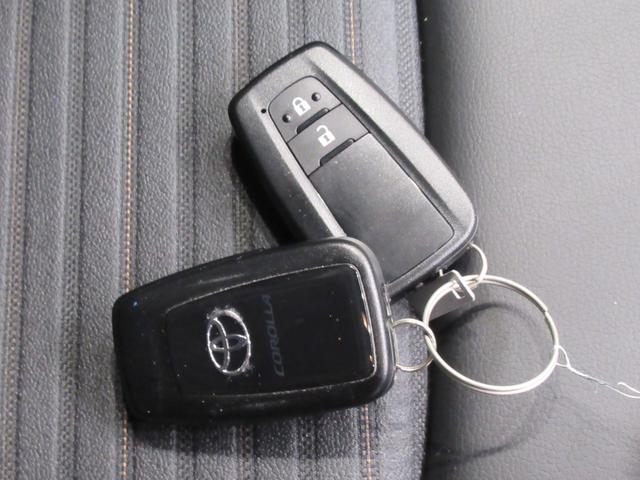 カローラツーリングハイブリッド　ダブルバイビーシートヒーター　オートライト　キーフリー　電動格納式ドアミラー　エアコン　パワーステアリング　パワーウィンドウ　運転席エアバッグ　ＡＢＳ　ティーゼットデオプラス（岡山県）の中古車