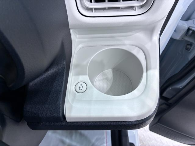 ムーヴキャンバスストライプスＧターボシートヒーター　両側パワースライドドア　オートライト　キーフリー　アイドリングストップ　バックモニター　ディスプレイオーディオ　ＵＳＢ入力端子　Ｂｌｕｅｔｏｏｔｈ　ティーゼットデオプラス（岡山県）の中古車