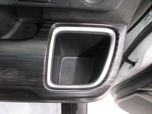 ステップワゴンスパーダスパーダ・クールスピリットシートヒーター　両側パワースライドドア　オートライト　キーフリー　アイドリングストップ　電動格納式ドアミラー　エアコン　パワーステアリング　パワーウィンドウ　運転席エアバッグ　ＡＢＳ（岡山県）の中古車